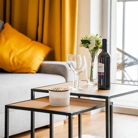 9th Floor Manufaktura With Parking By Rentujemy Apartmán