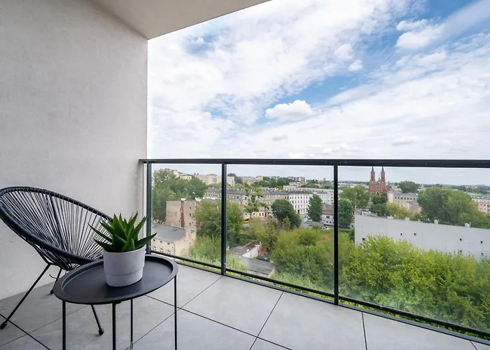 9th Floor Manufaktura With Parking By Rentujemy